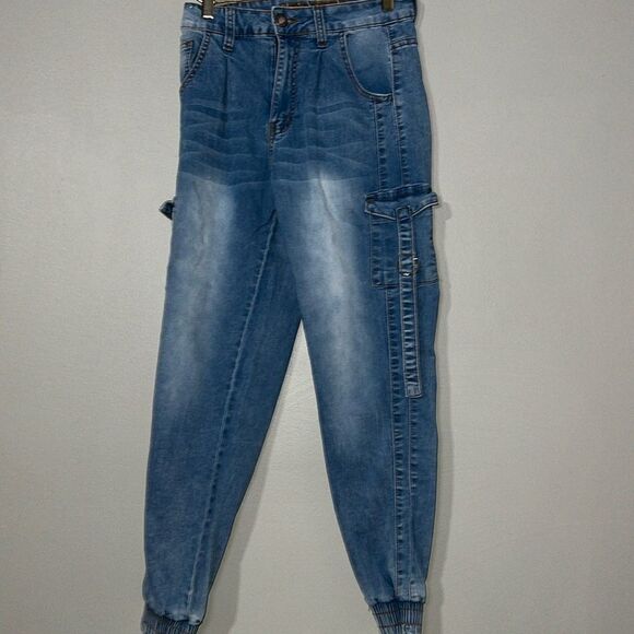 V.I.P. Jeans Cargo Joggers 1/25 - Picture 2 of 10